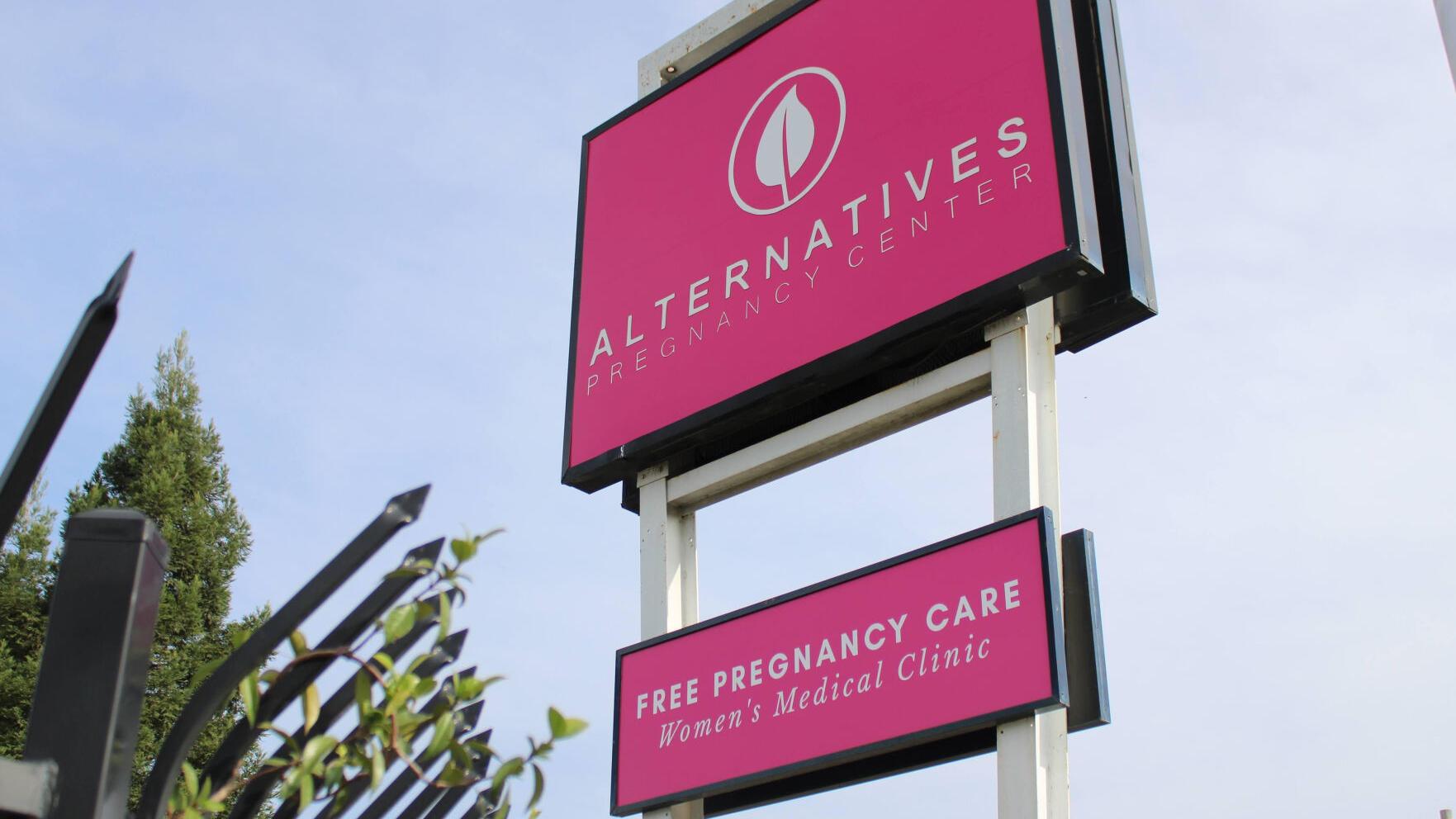 More anti-abortion pregnancy centers offer medical services as Planned Parenthood clinics close
